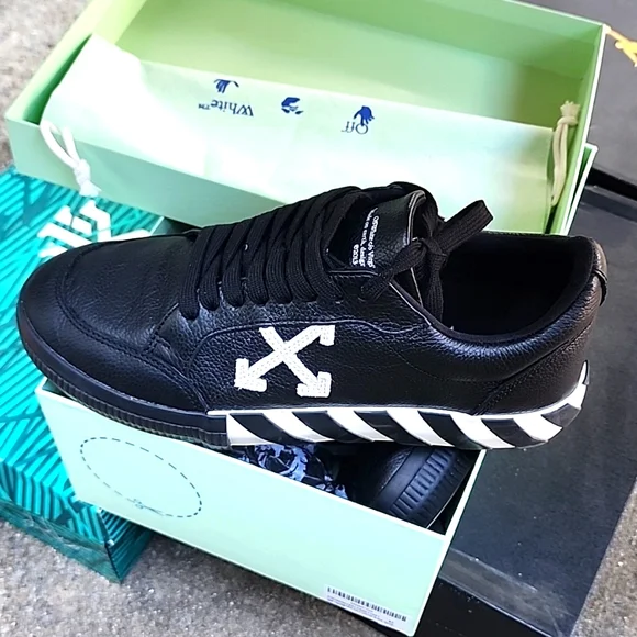 Off-White | Shoes | Off White Mens Unisex Sneakers Black And  display picture 3